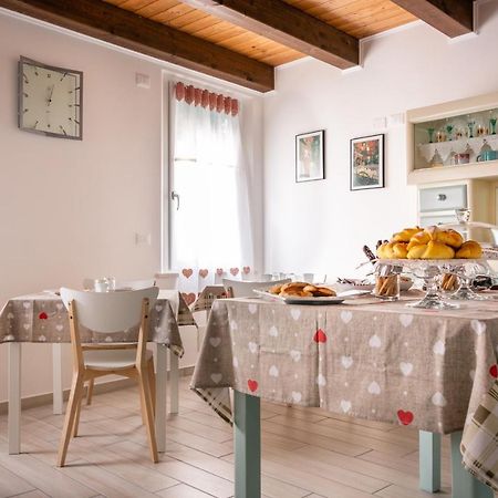 La Casa Di Santino Bed & Breakfast Comacchio Bagian luar foto