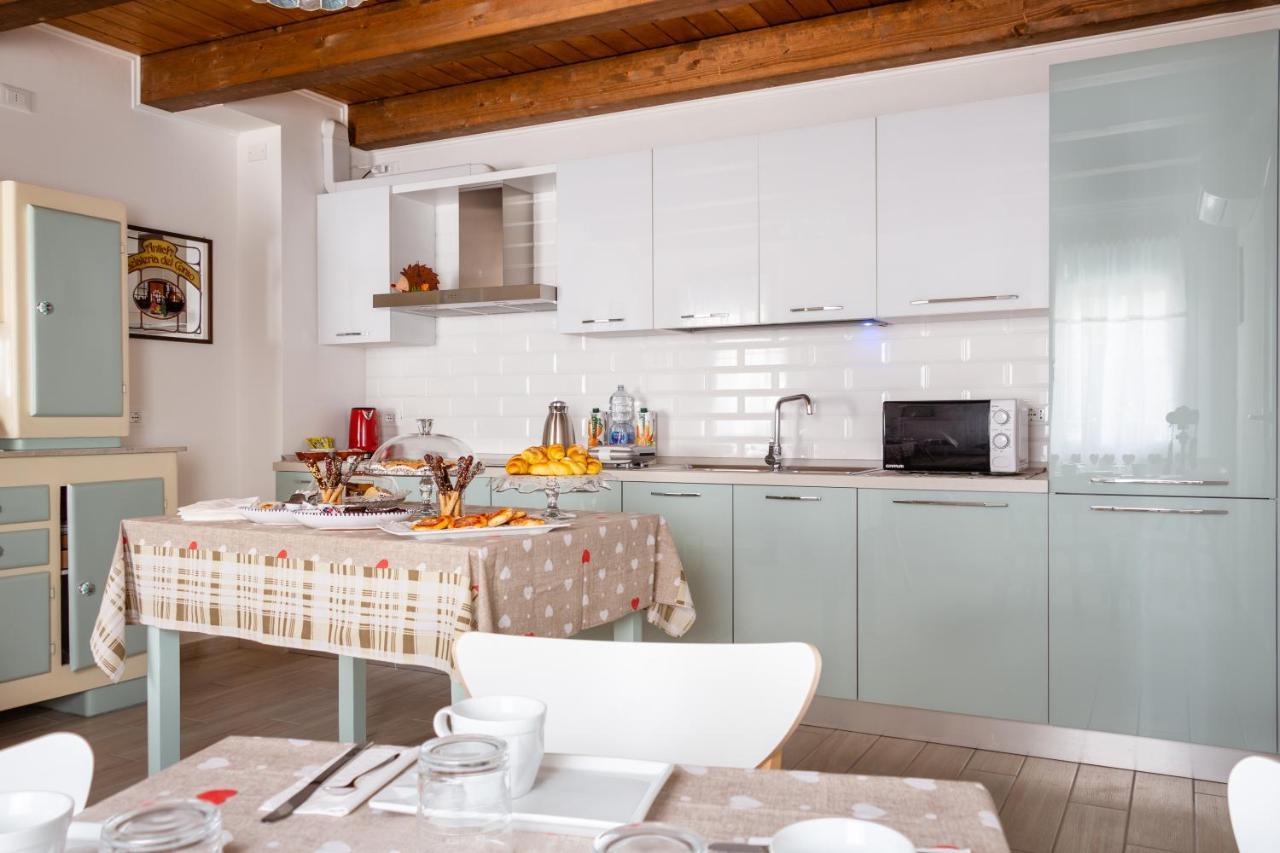 La Casa Di Santino Bed & Breakfast Comacchio Bagian luar foto