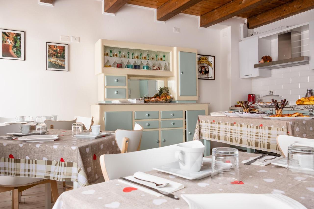 La Casa Di Santino Bed & Breakfast Comacchio Bagian luar foto