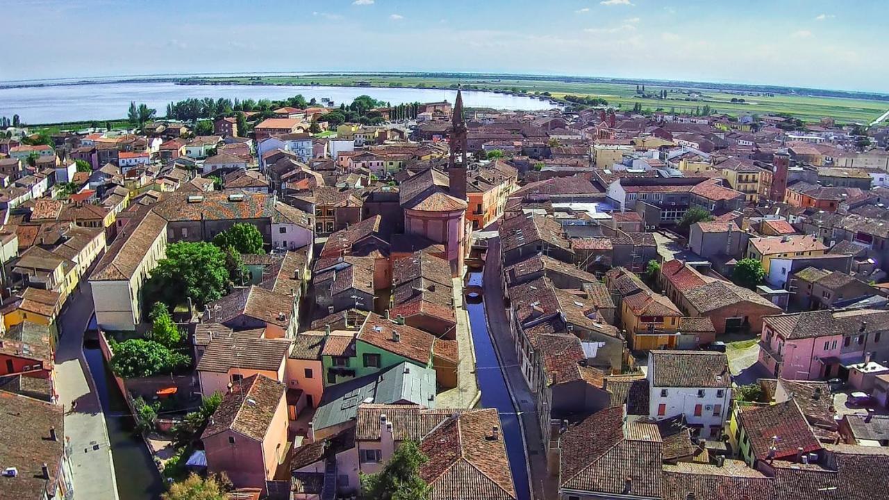 La Casa Di Santino Bed & Breakfast Comacchio Bagian luar foto