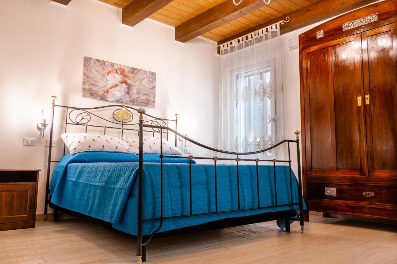 La Casa Di Santino Bed & Breakfast Comacchio Bagian luar foto